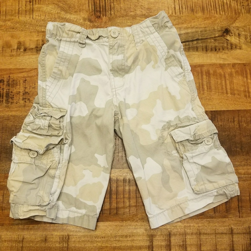 Adjustable Waist Cargo Shorts